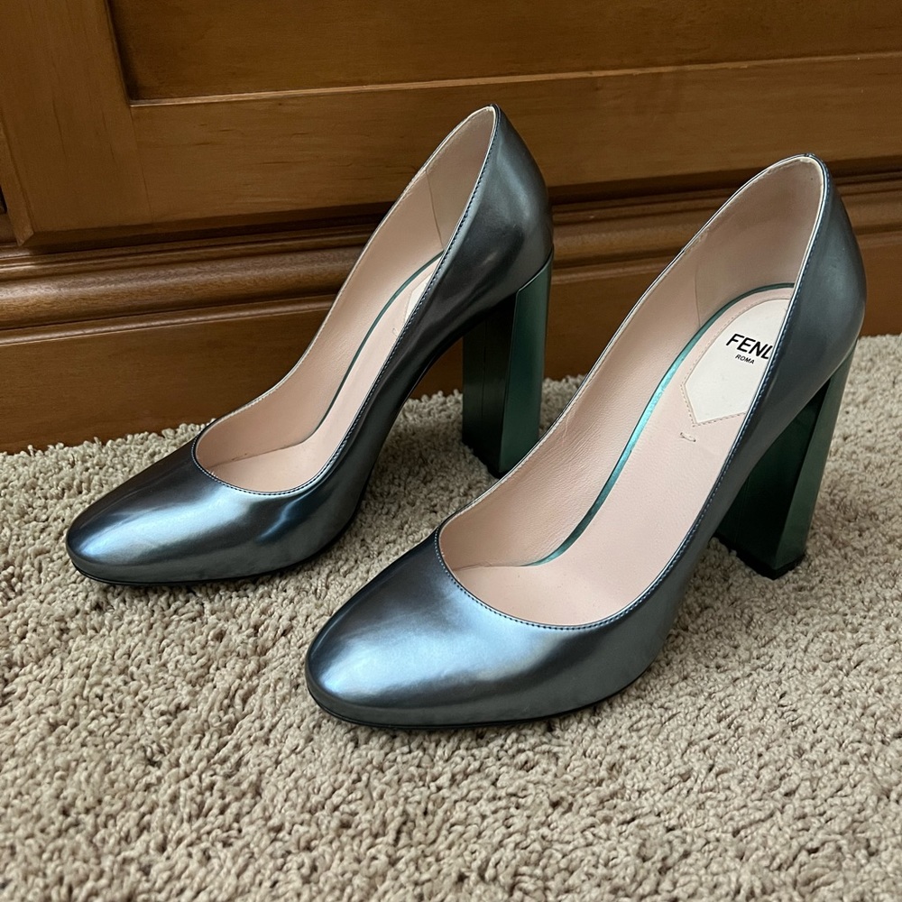 Authentic Preowned Fendi Pumps Metallic Size 38